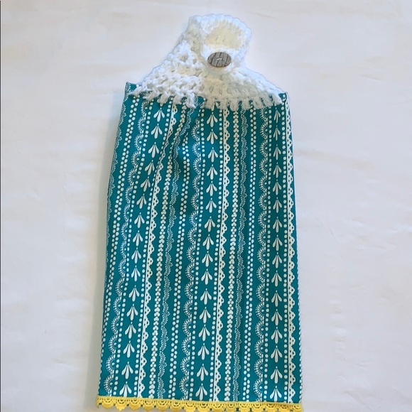 HPx 2 🔥🔥Two Crocheted Top Hanging Kitchen Towels - Picture 3 of 5